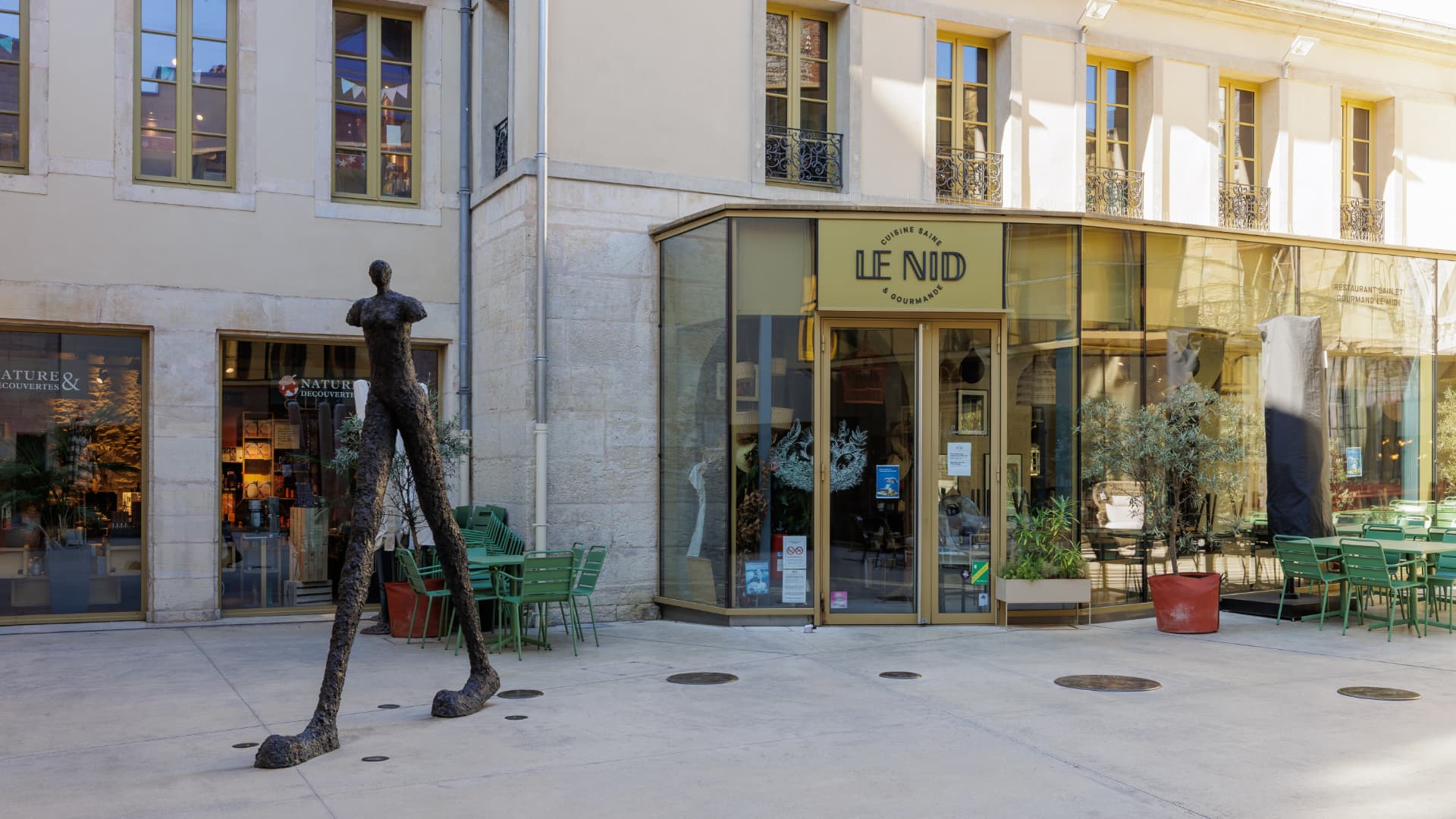 Façade de la Cour Bareuzai, adresse de l'agence MAJO à Dijon